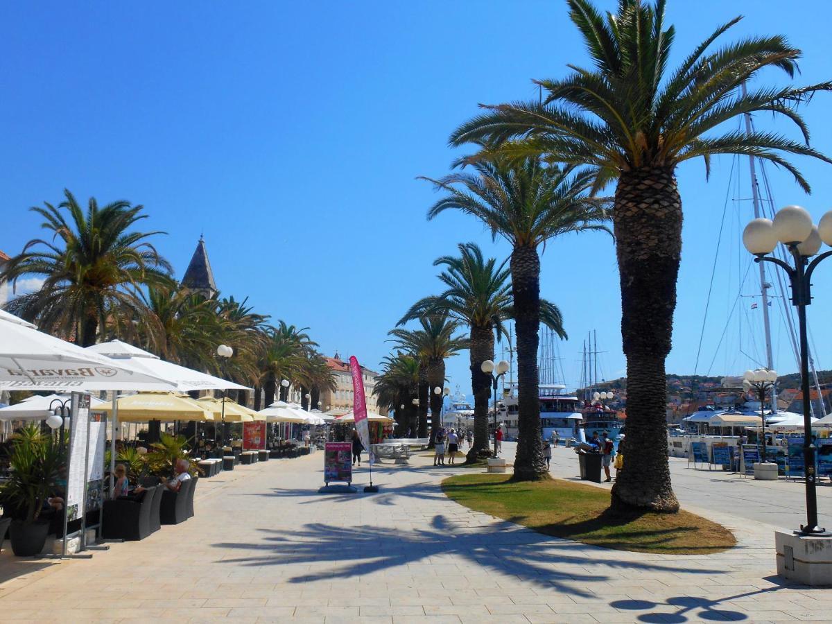 Apartments Bresan Trogir Exterior foto