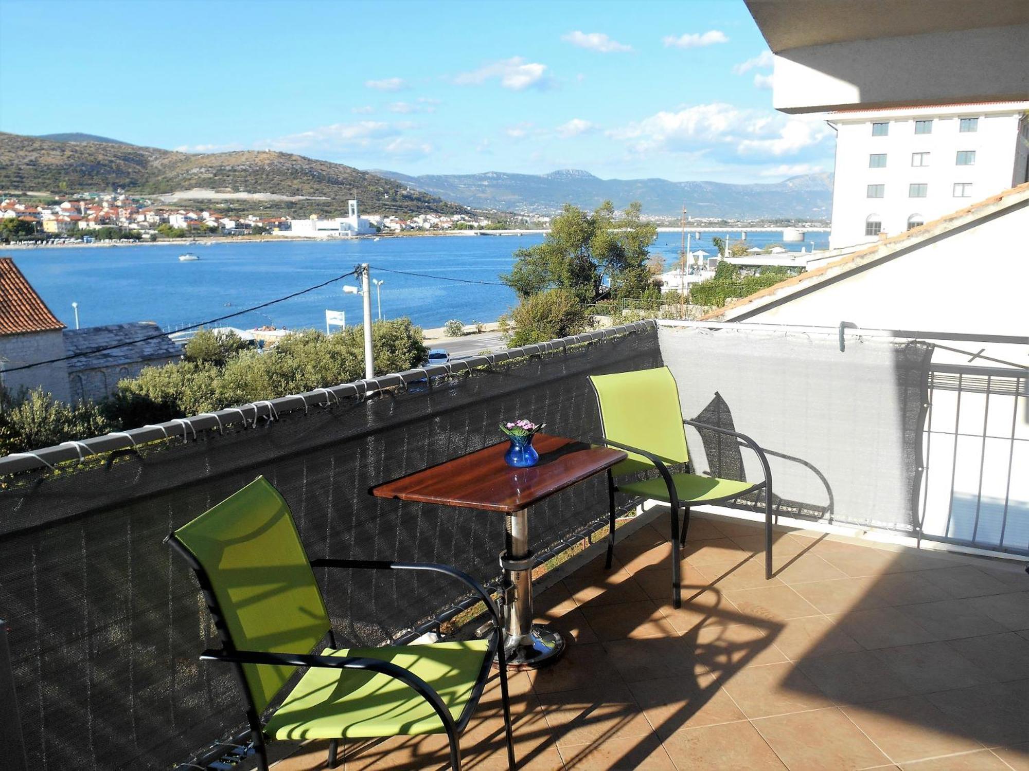 Apartments Bresan Trogir Exterior foto