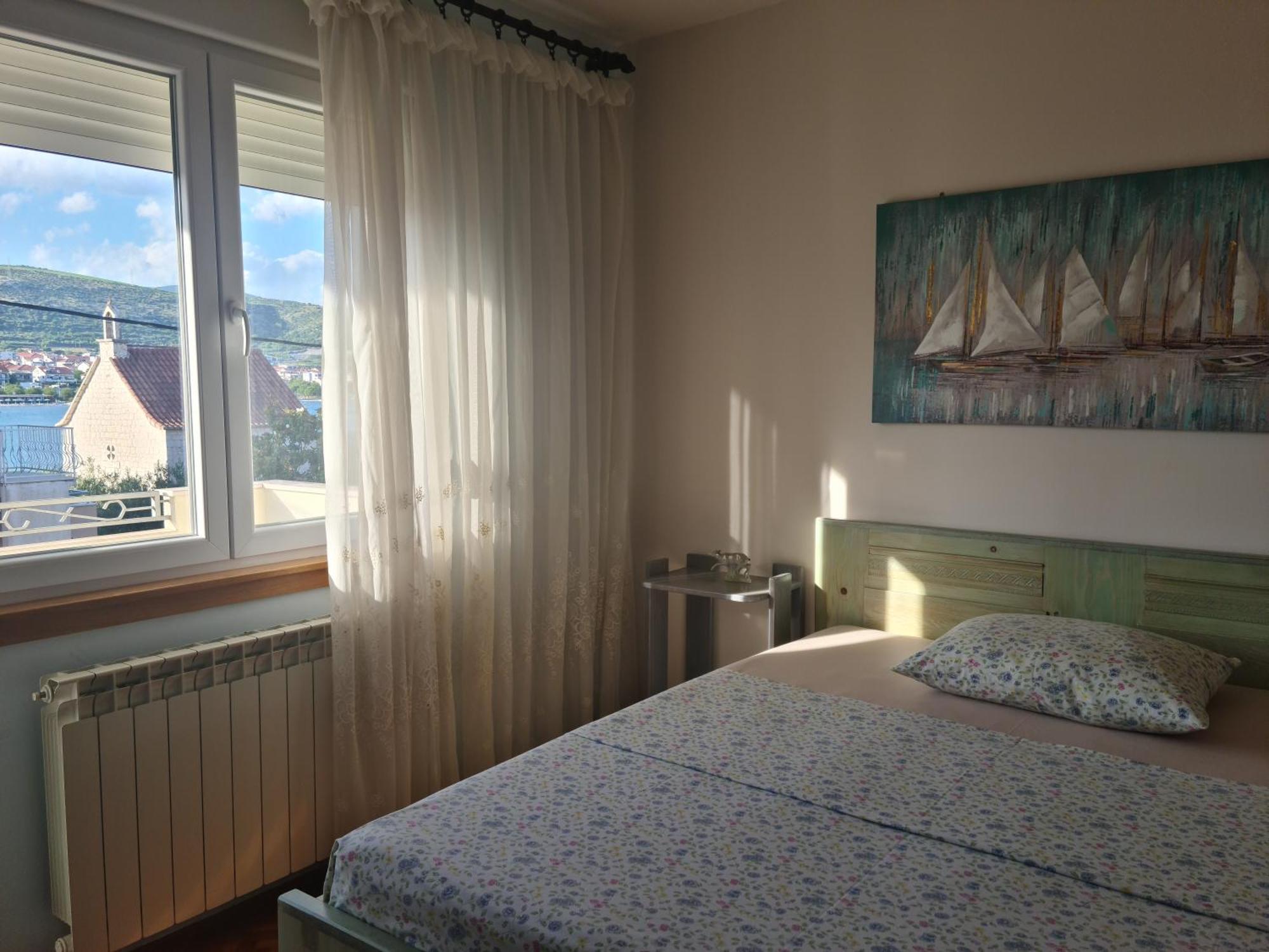 Apartments Bresan Trogir Quarto foto