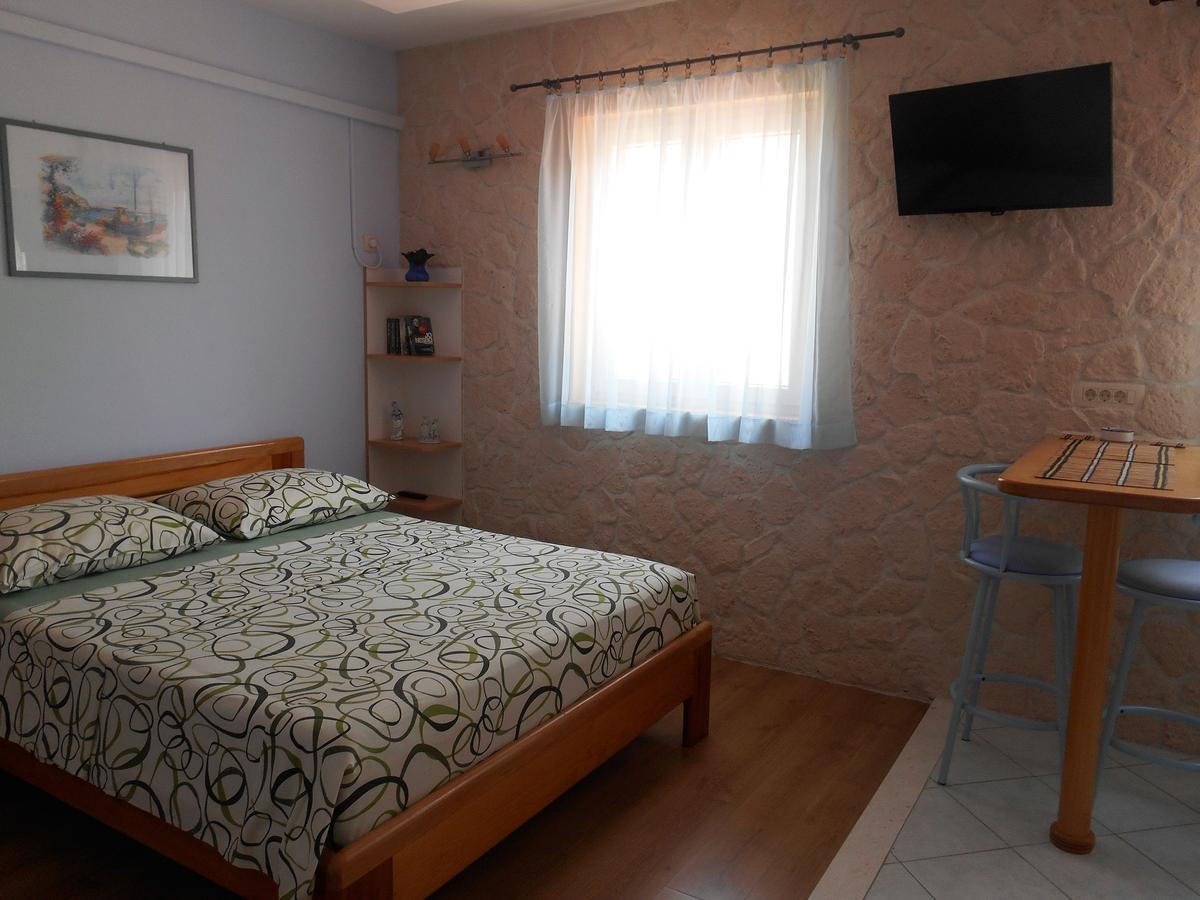 Apartments Bresan Trogir Exterior foto